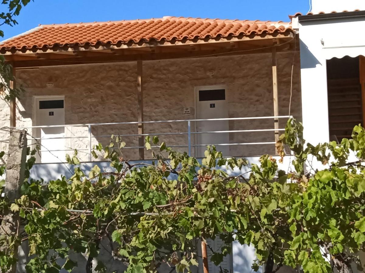 Tolis Rooms Himarë Exterior foto