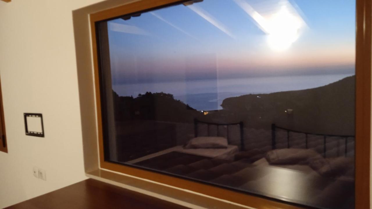 Tolis Rooms Himarë Exterior foto