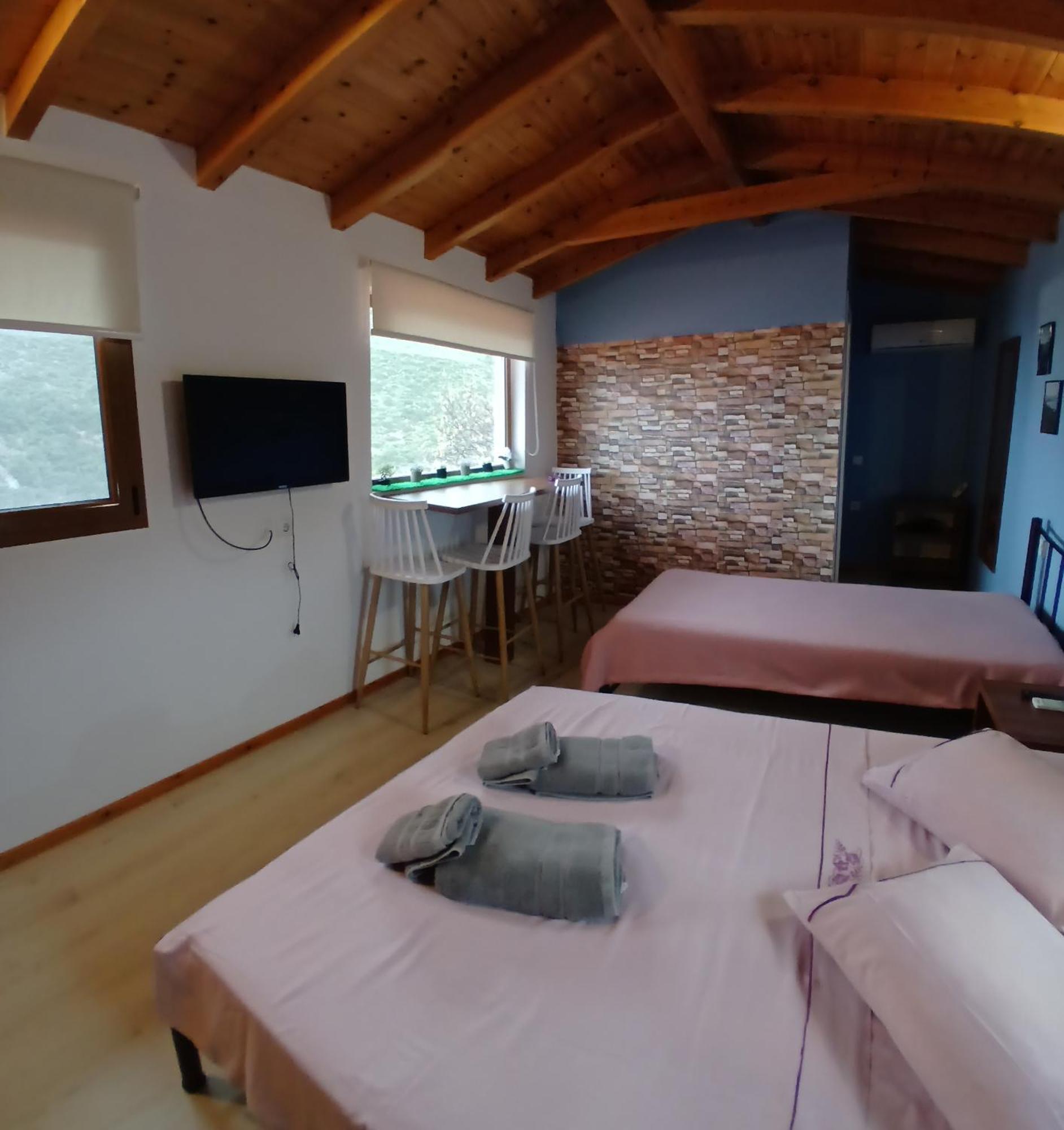 Tolis Rooms Himarë Exterior foto