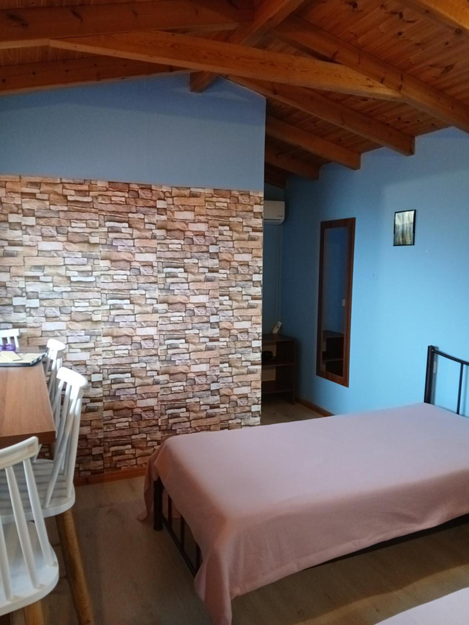 Tolis Rooms Himarë Exterior foto